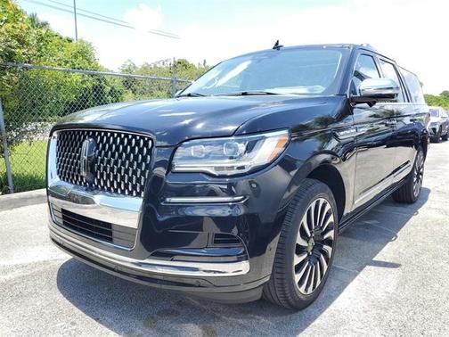 2022 Lincoln Navigator L Black Label