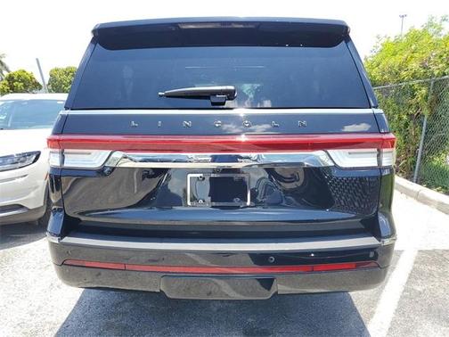 2022 Lincoln Navigator L Black Label