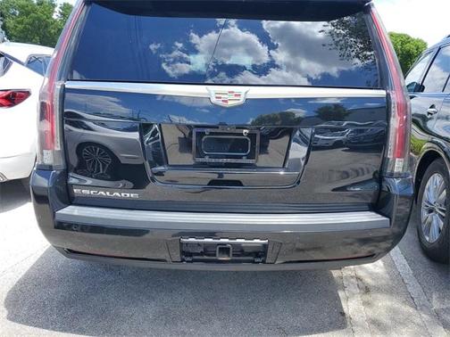 2019 Cadillac Escalade Luxury