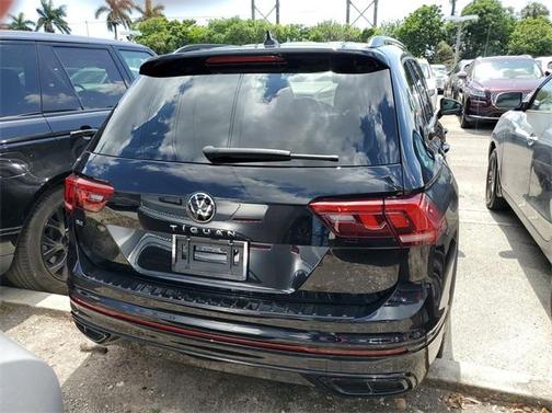 2023 Volkswagen Tiguan 2.0T SE R-Line Black