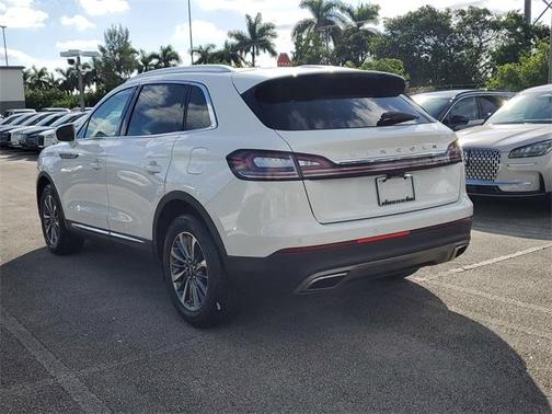 2022 Lincoln Nautilus Standard