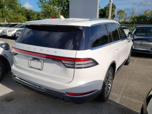 White Metallic 2023 Lincoln Aviator Reserve RWD