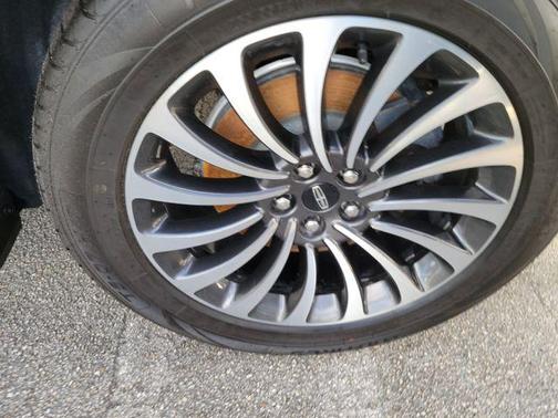 White Metallic 2023 Lincoln Aviator Reserve RWD