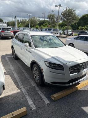 2022 Lincoln Nautilus Standard