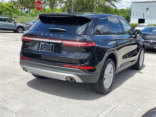 2023 Lincoln Corsair Standard