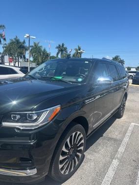 2022 Lincoln Navigator L Black Label