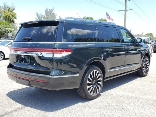 2022 Lincoln Navigator L Black Label