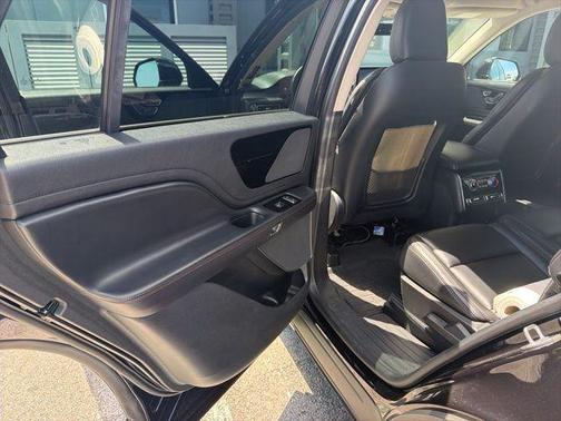 Black Metallic 2022 Lincoln Aviator Standard RWD