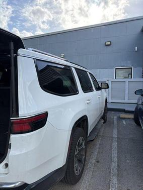 Bright White Clearcoat 2023 Jeep Wagoneer Series III