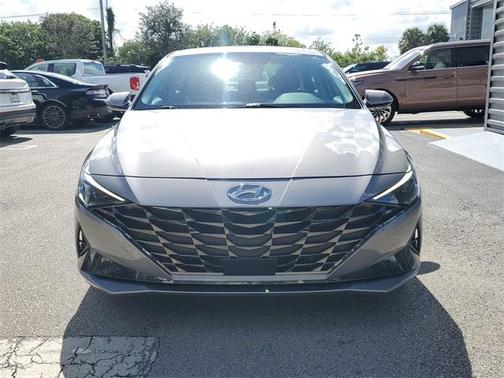 2023 Hyundai ELANTRA HEV Limited