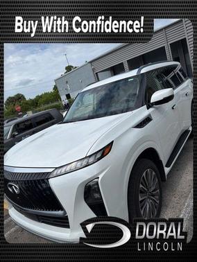 Radiant White 2026 INFINITI QX80 Luxe