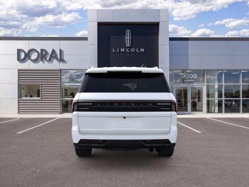 White Metallic 2026 Lincoln Navigator Premiere