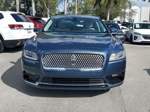 2018 Lincoln Continental Premiere