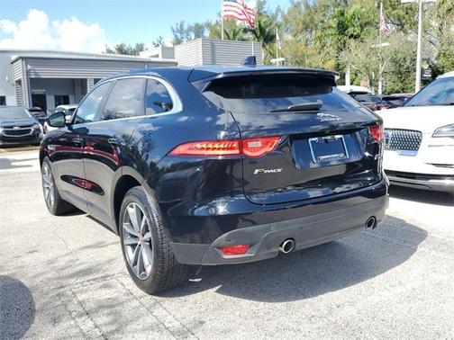 2017 Jaguar F-PACE 35t Prestige
