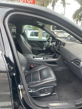 2017 Jaguar F-PACE 35t Prestige