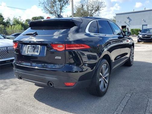 2017 Jaguar F-PACE 35t Prestige