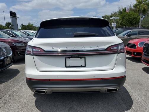 2022 Lincoln Nautilus Standard