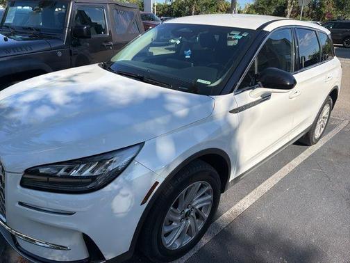 White Metallic 2023 Lincoln Corsair Standard