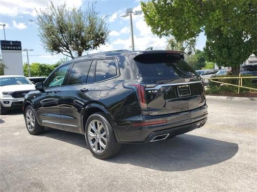 2021 Cadillac XT6 Premium Luxury FWD