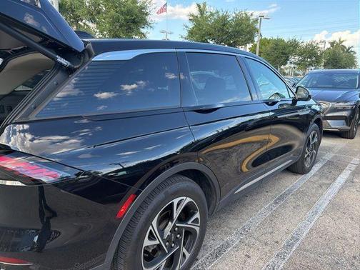 Black Metallic 2024 Lincoln Nautilus Premiere
