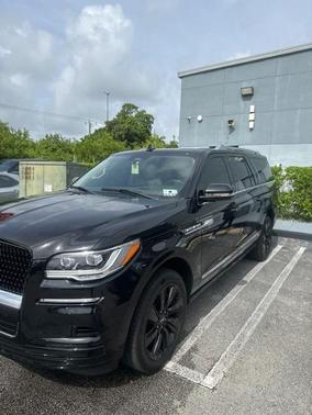 2023 Lincoln Navigator L Reserve