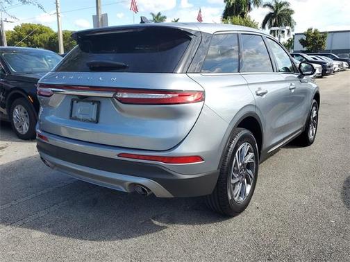 2023 Lincoln Corsair Standard