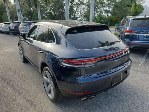 Night Blue Metallic 2020 Porsche Macan S