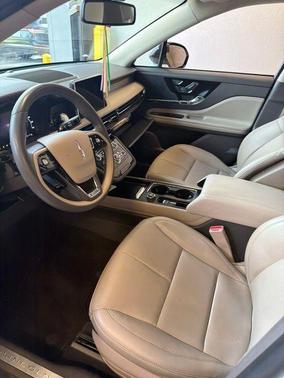 White Metallic 2022 Lincoln Corsair Standard