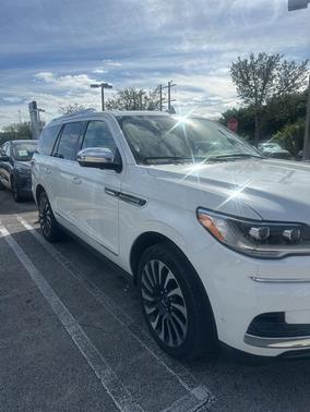 2022 Lincoln Navigator Black Label