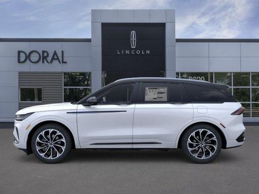 White Platinum Clearcoat Metallic 2026 Lincoln Nautilus Reserve