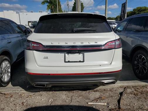 2022 Lincoln Nautilus Reserve