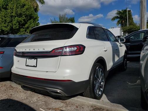 2022 Lincoln Nautilus Reserve