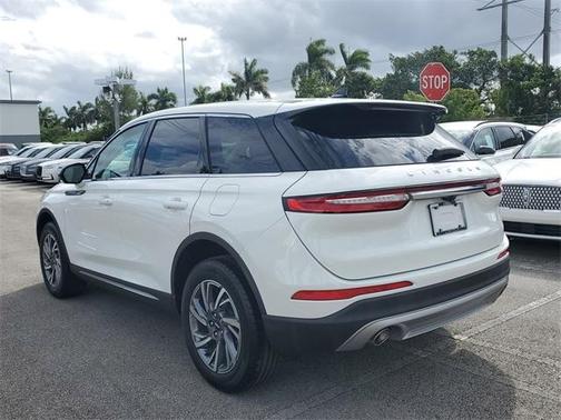 2023 Lincoln Corsair Standard