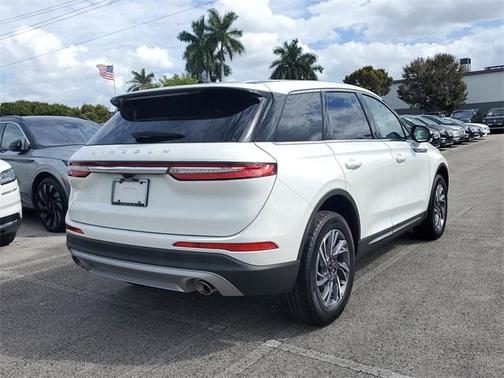 2023 Lincoln Corsair Standard