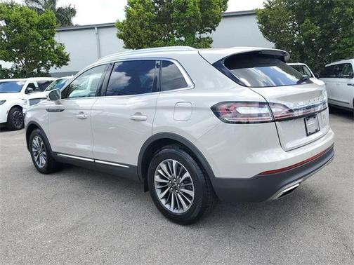2022 Lincoln Nautilus Standard