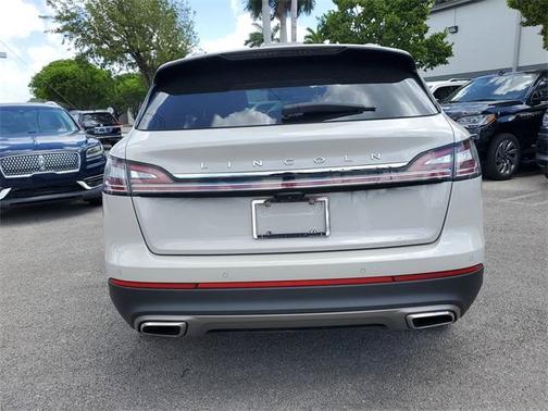 2022 Lincoln Nautilus Standard