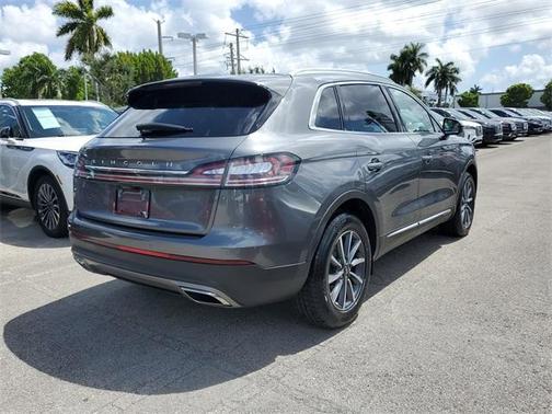 2022 Lincoln Nautilus Standard