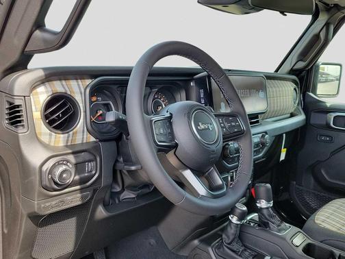 Black Clearcoat 2026 Jeep Wrangler 85th Anniversary