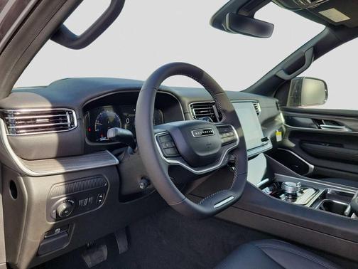 2024 Jeep Wagoneer L Series II 4x4