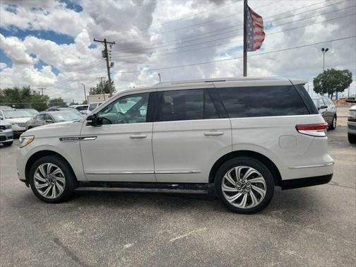 2023 Lincoln Navigator Reserve