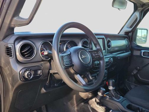 2023 Jeep Gladiator Sport