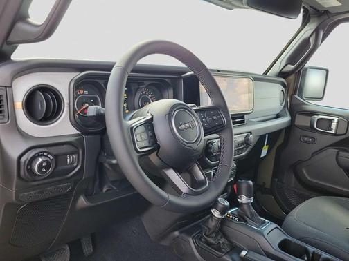 2025 Jeep Gladiator Sport S