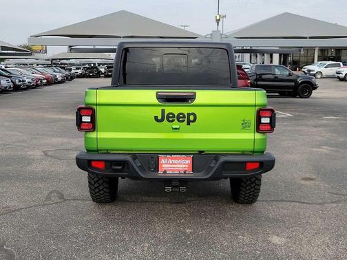 2026 Jeep Gladiator Willys