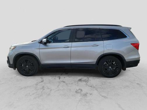 Lunar Silver Metallic 2022 Honda Pilot 2WD Special Edition