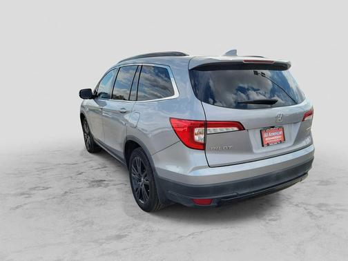 Lunar Silver Metallic 2022 Honda Pilot 2WD Special Edition