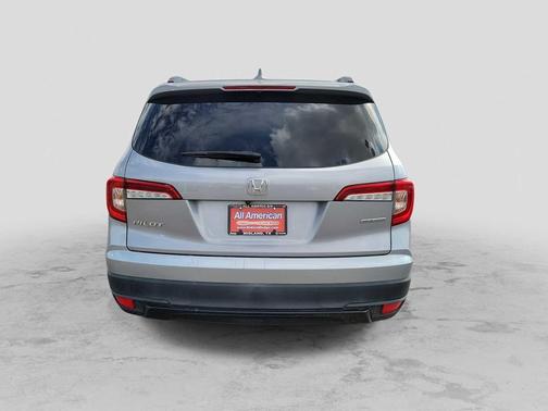 Lunar Silver Metallic 2022 Honda Pilot 2WD Special Edition