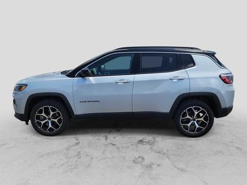 Silver Zynith Metallic Clearcoat 2025 Jeep Compass Limited