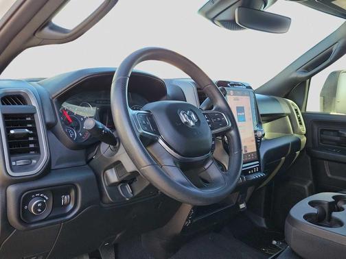 2025 RAM 3500 Tradesman Crew Cab 4x4 8' Box