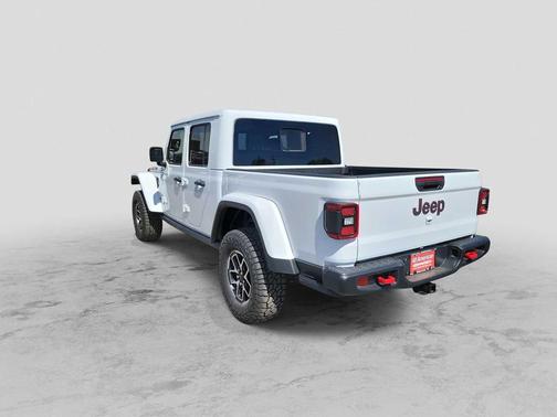 Bright White Clearcoat 2026 Jeep Gladiator Rubicon
