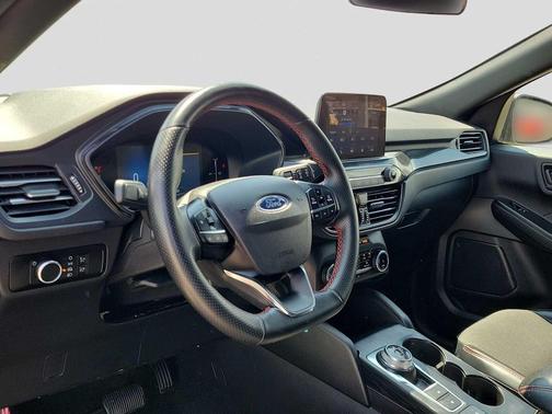 AGATE BLACK METALLIC 2025 Ford Escape ST-Line